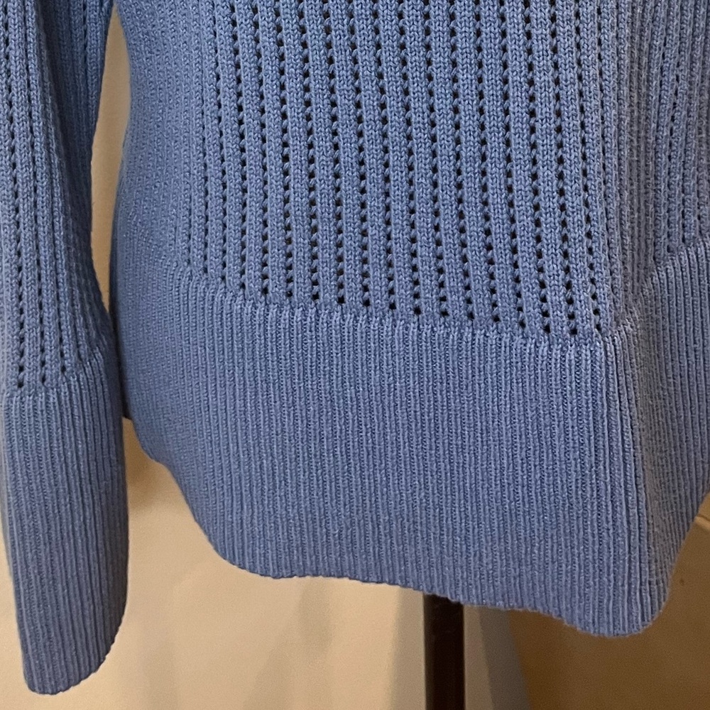 GAP 100% Cotton Relaxed Fit V-Neck Knit Sweater Blue Size Medium - Picture 9 of 11